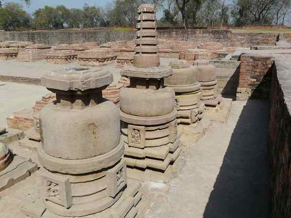 Dhamak Mini Stupas