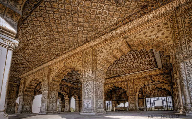 Inside View of -Diwan-e-Khas at the Red-Fort