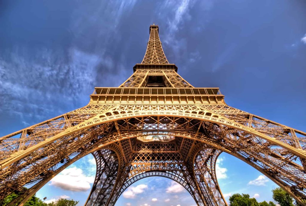 Bottom to Top - eiffel tower facts - Factins