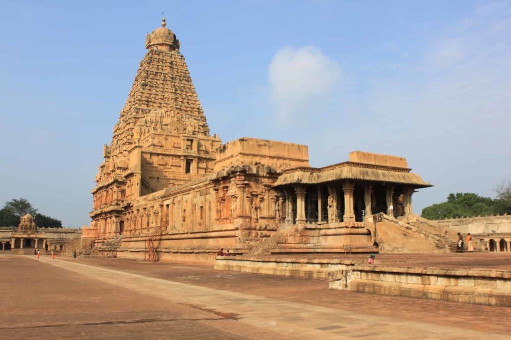 Brihadeeswarar Temple Thanjavur - UNESCO Heritage Place in India - Factins
