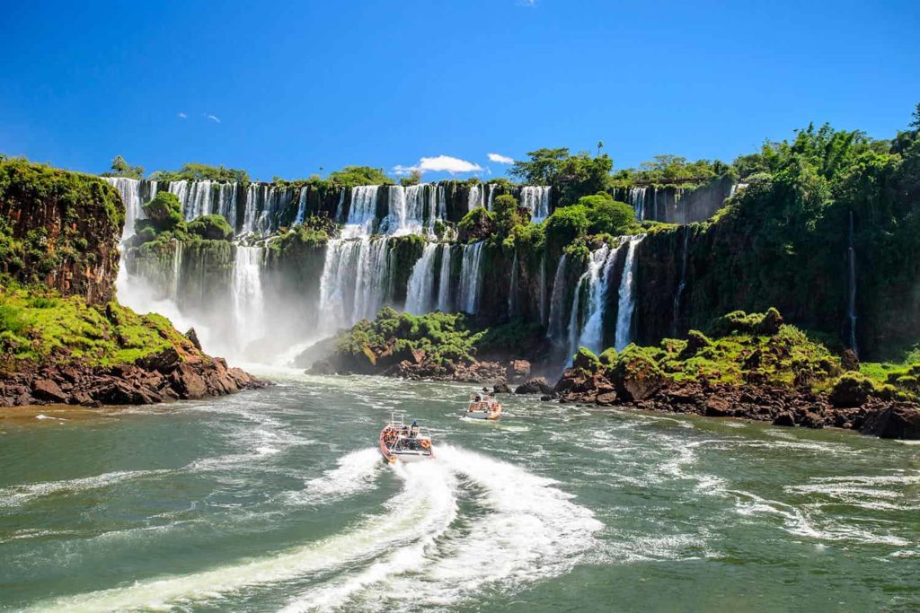 Iguazu_falls- 7 Natural Wonders - 7 wonders of the world - Factins